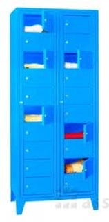 Schließfachschrank mit Haupttür, mit Füßen und Drehriegelschloss, 1850 x 770 x 500 mm, RAL 7035 - Lichtgrau / RAL 5010 Enzianblau 