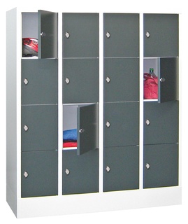 Schließfachschrank mit Sockel, Abteilbreite 300 mm, Fächer: 4 breit x 4 hoch, Zylinderschloss, 1518 x 1340 x 500 mm, RAL 6011 - Resedagrün 